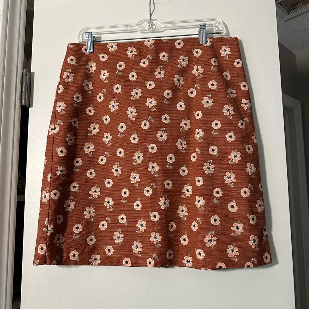 Ann Taylor Factory Floral A-Line Rusty colored skirt size 10